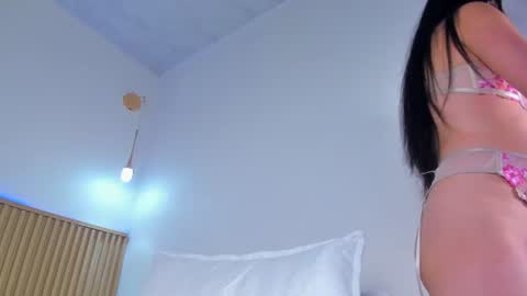 Snapshot of sarita__gomez chatting on 10, 6, 2026 Sarita online show from 10, 6, 2026