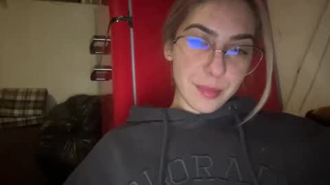 Snapshot of sarrah_rossy chatting on 15, 1, 2025 Sarrah online show from 15, 1, 2025