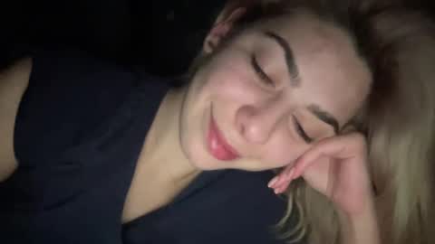 Snapshot of sarrah_rossy chatting on 28, 1, 2025 Sarrah online show from 28, 1, 2025