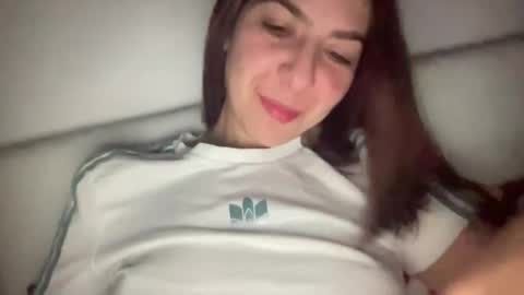 Snapshot of sarrah_rossy chatting on 2, 3, 2025 Sarrah online show from 2, 3, 2025