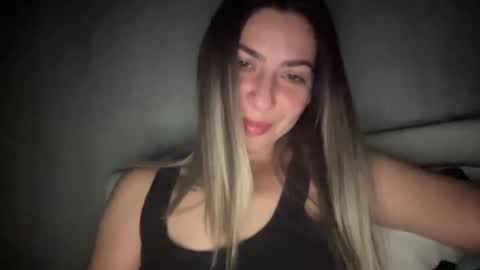 Snapshot of sarrah_rossy chatting on 15, 9, 2025 Sarrah online show from 15, 9, 2025