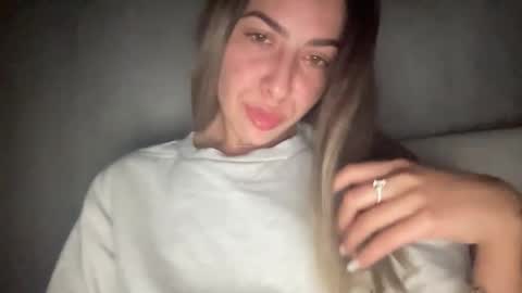 Snapshot of sarrah_rossy chatting on 16, 9, 2025 Sarrah online show from 16, 9, 2025