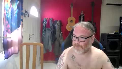 Snapshot of saruandjay chatting on 17, 9, 2025 Giselle and Jay online show from 17, 9, 2025