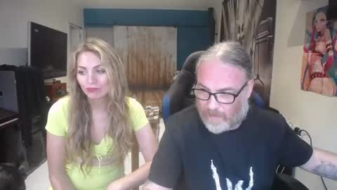 Snapshot of saruandjay chatting on 29, 9, 2025 Giselle and Jay online show from 29, 9, 2025