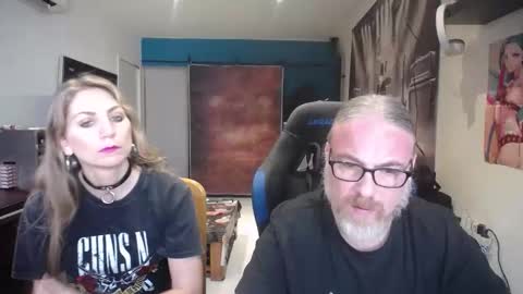 Snapshot of saruandjay chatting on 7, 10, 2025 Giselle and Jay online show from 7, 10, 2025