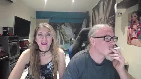 Snapshot of saruandjay chatting on 16, 10, 2025 Giselle and Jay online show from 16, 10, 2025