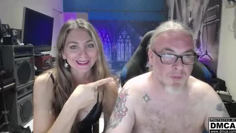 Snapshot of saruandjay chatting on 23, 10, 2025 Giselle and Jay online show from 23, 10, 2025