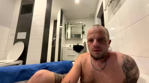 Snapshot of sash335 chatting on 12, 9, 2025 Men37 online show from 12, 9, 2025