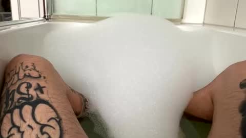 Snapshot of sash335 chatting on 17, 11, 2025 Men37 online show from 17, 11, 2025