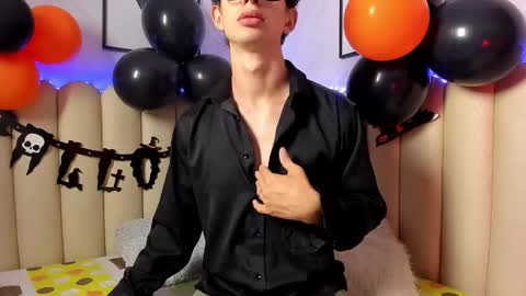 Snapshot of sasha_blazes chatting on 19, 10, 2025 sasha_blazes online show from 19, 10, 2025