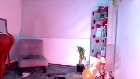 sasha_bowei online show from 19, 5, 2026