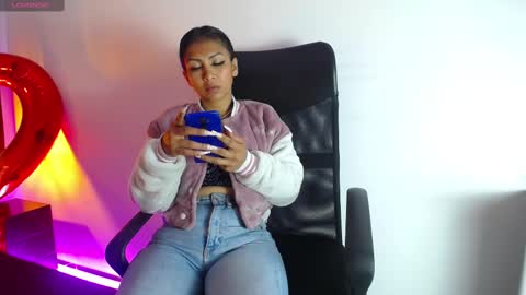 Sasha Brattz online show from 18, 2, 2025