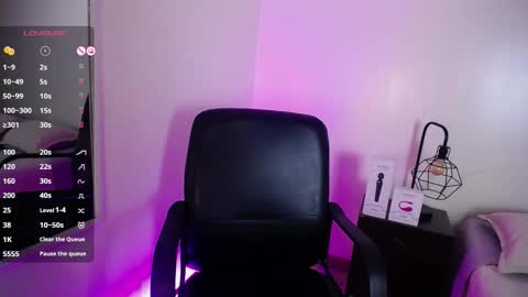 Snapshot of sasha_brattz chatting on 17, 9, 2025 Sasha Brattz online show from 17, 9, 2025