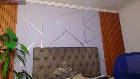 sasha_gracee_ online show from 13, 4, 2026