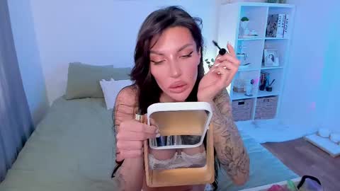 Sasha Miro online show from 6, 5, 2026