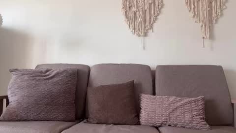 Alexandra Sasha in short online show from 5, 3, 2025