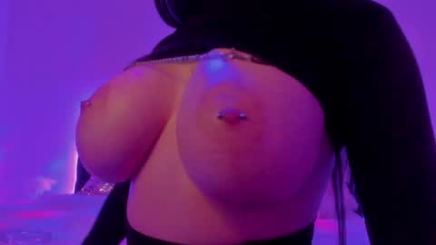 Snapshot of sashachase chatting on 9, 1, 2025 Sasha online show from 9, 1, 2025