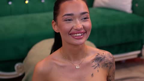 Snapshot of sashaferrera chatting on 7, 3, 2025 Dennise online show from 7, 3, 2025