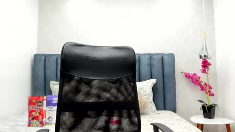   online show from 5, 3, 2025