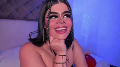 Snapshot of sashajune chatting on 17, 2, 2025 selene online show from 17, 2, 2025