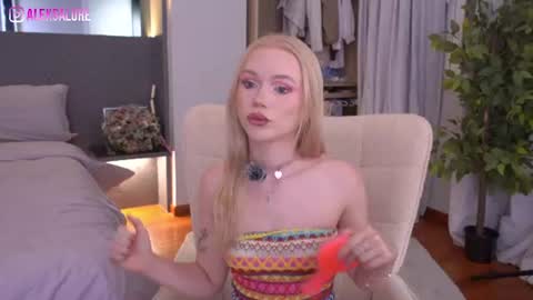 Snapshot of sashalore chatting on 17, 7, 2026 sashalore online show from 17, 7, 2026