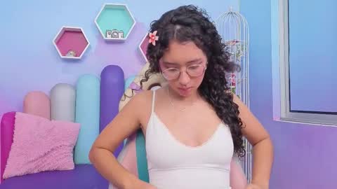 SashaMonroee  online show from 6, 11, 2025