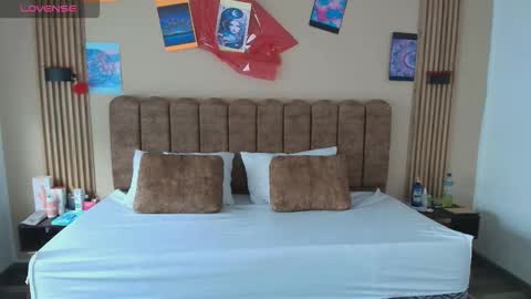 S A S H A R O S E online show from 6, 10, 2025