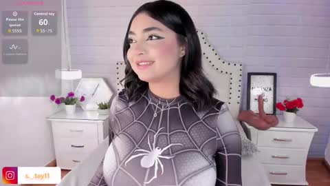 Snapshot of sashastrada_ chatting on 24, 10, 2025  Sasha  online show from 24, 10, 2025