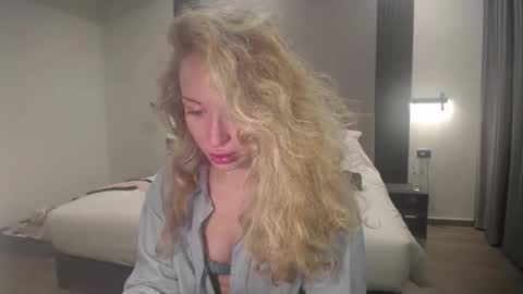 Snapshot of sashasweetsasha chatting on 4, 3, 2026 Sasha online show from 4, 3, 2026