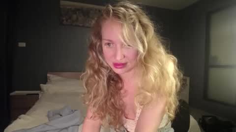 Snapshot of sashasweetsasha chatting on 18, 3, 2026 Sasha online show from 18, 3, 2026