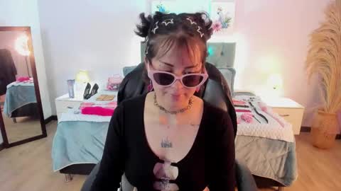 Snapshot of saskia_vellour chatting on 26, 3, 2026 saskia_vellour online show from 26, 3, 2026