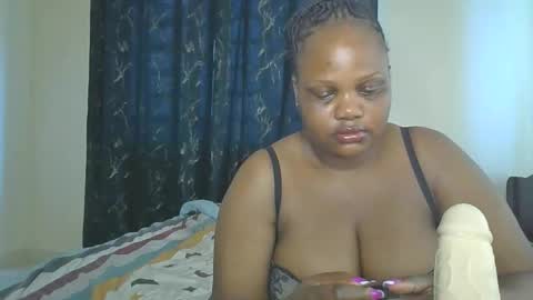 sassie_bee online show from 2, 12, 2025