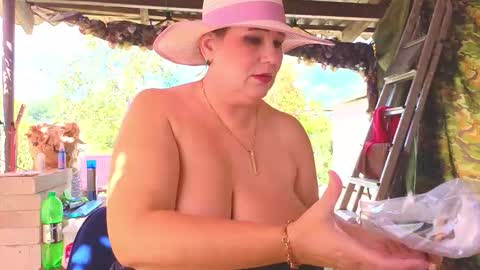 Snapshot of sassy_seasons chatting on 17, 9, 2025 sassy_seasons online show from 17, 9, 2025