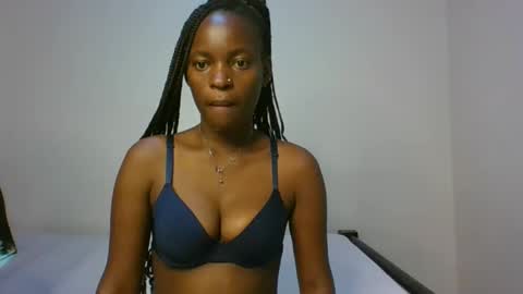 Snapshot of sassybrown25 chatting on 12, 1, 2026 sassybrown25 online show from 12, 1, 2026