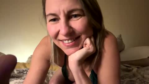Snapshot of sassyella chatting on 14, 12, 2024 Sassyella online show from 14, 12, 2024