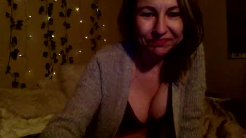 Snapshot of sassyella chatting on 28, 2, 2025 Sassyella online show from 28, 2, 2025