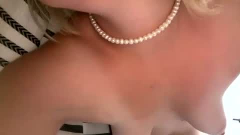 Snapshot of sassysquirtsmmm chatting on 11, 7, 2026 sassysquirtsmmm online show from 11, 7, 2026