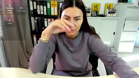 sassytiff online show from 30, 10, 2025