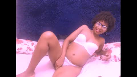 sasyylissaa online show from 6, 12, 2024