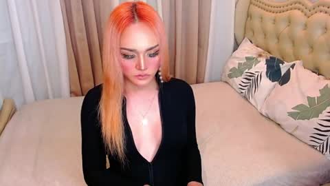 Snapshot of satisfier_trans chatting on 18, 5, 2026 cassie online show from 18, 5, 2026