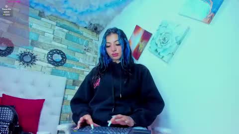 Saturnooo online show from 7, 10, 2025