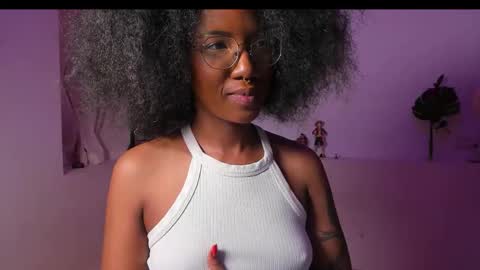 Snapshot of saturno_vibes chatting on 2, 10, 2025 saturno_vibes online show from 2, 10, 2025