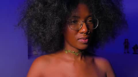 Snapshot of saturno_vibes chatting on 10, 10, 2025 saturno_vibes online show from 10, 10, 2025