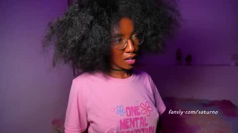 Snapshot of saturno_vibes chatting on 11, 10, 2025 saturno_vibes online show from 11, 10, 2025