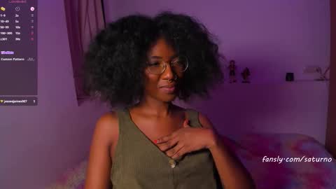 Snapshot of saturno_vibes chatting on 17, 10, 2025 saturno_vibes online show from 17, 10, 2025