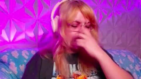 Gina George online show from 12, 10, 2025