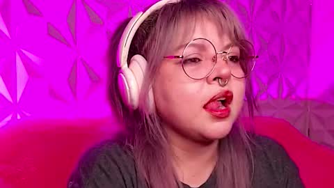 Gina George online show from 29, 10, 2025