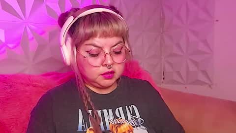 Gina George online show from 4, 12, 2025