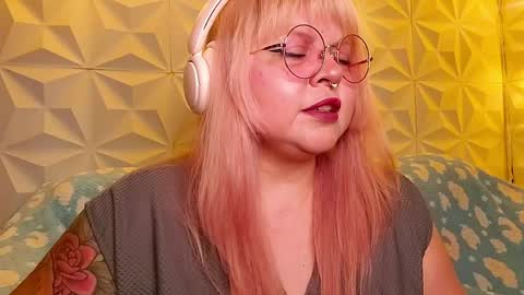Gina George online show from 10, 5, 2026