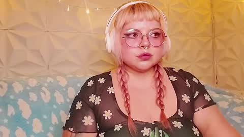 Gina George online show from 17, 5, 2026